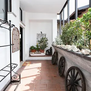 https://appartamento-rossi.it-lombardy.com