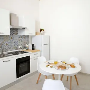 https://casa-sole.lecce-hotels.com